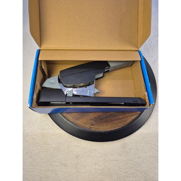 Swingline Commercial High-Capacity Heavy-Duty Desk Stapler 210 Sheets of Paper - Picture 14 of 15